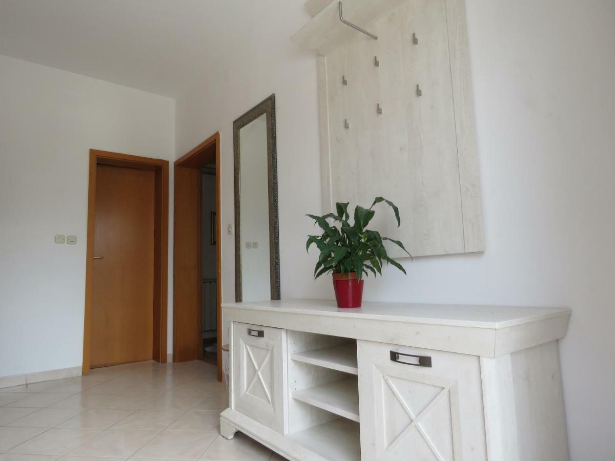 Apartment Smilje Šibenik Exteriör bild