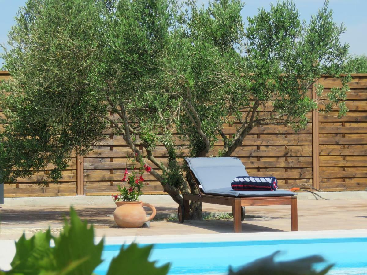 Apartment Smilje Šibenik Exteriör bild